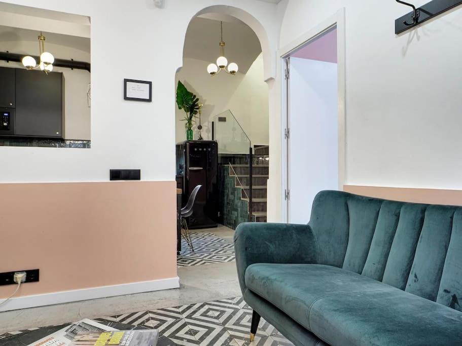 Casa Maria Townhouse- Terrace-4 Bedrooms L'Hospitalet de Llobregat Ngoại thất bức ảnh